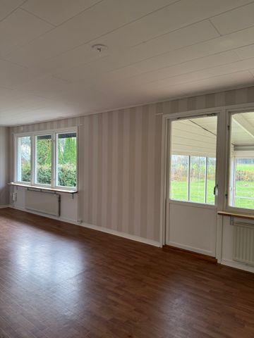 Ängvägen, Åsbro - Foto 4