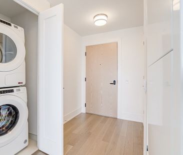 For Lease - 10 Inn On The Park Drive Unit# 1601, Toronto, Ontario - Photo 1