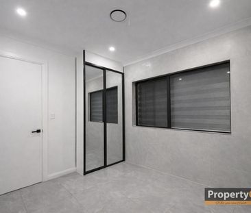 Stunning 3-Bedroom Back House for Rent. Don't miss out. - Photo 4