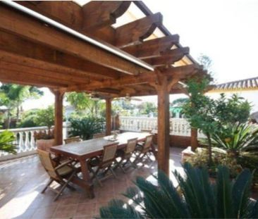 5 room luxury Villa for rent in Marbella, Andalusia - Photo 2