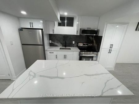 For Lease - 339 Fleetwood Drive Unit# Bsmt, Oshawa, Ontario - Photo 3