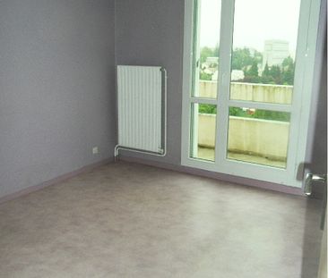 Location Appartement 3 pièces 65m² ST ETIENNE 42000 - Photo 5