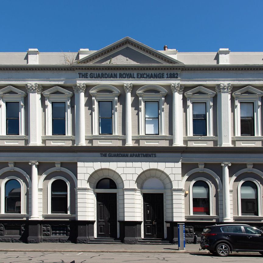 Located in the heart of Dunedin - Photo 1