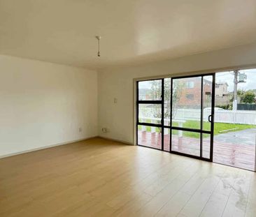 Reonvated in Mangere! - Photo 3