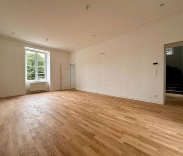 Location Maison 6 pièces 115m² LA CHAPELLE SUR ERDRE 44240 - Photo 1