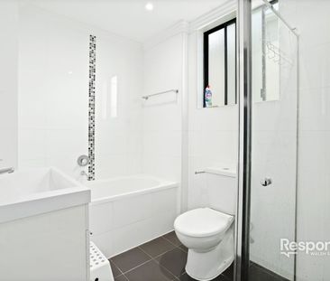 Modern one bedroom unit close to Westmead Hospitals - Photo 1