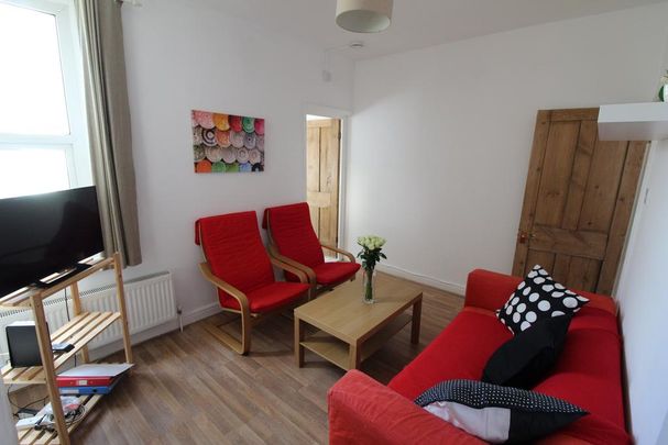 4 bedroom terraced house to rent - Photo 1