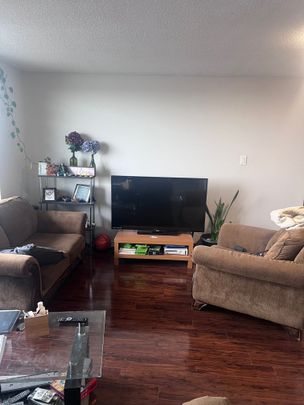 For Lease - 3533 Derry Road, Mississauga, Ontario - Photo 1