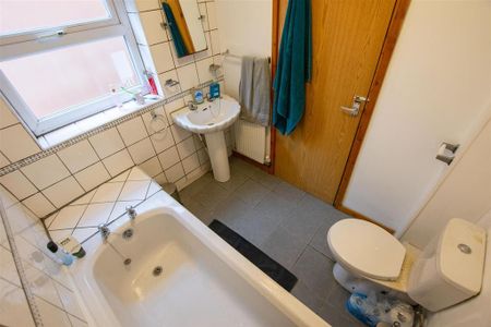 5 bedroom apartment to rent - Photo 5