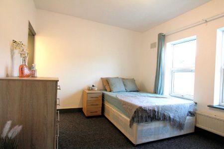 Price £4,170 pcm - Available 01/07/2026 - Furnished - Photo 4