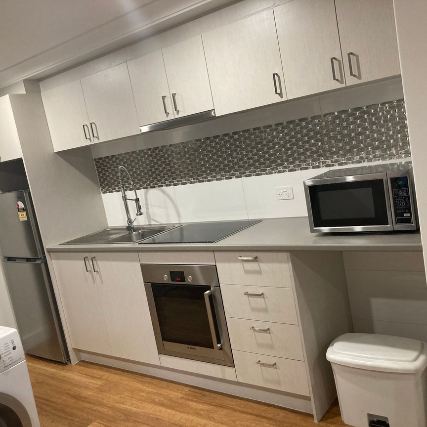 Keilor Park - Photo 1