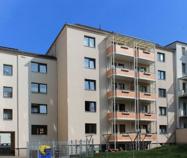 Sanierte 3-Raum-Wohnung im Stadtzentrum mit Balkon und Badewanne - Foto 2