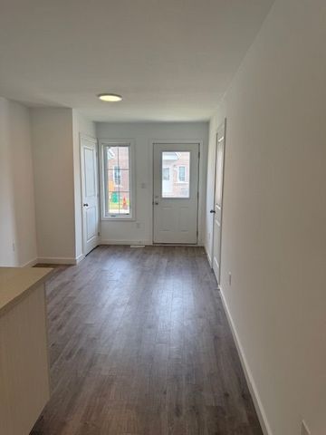 For Lease - 32 Waterleaf Trail, Welland, Ontario - Photo 4