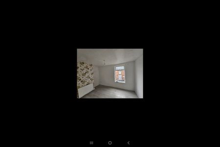 Room in a Shared House, Mortlake Road, S5 - Photo 4