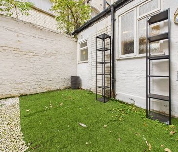 Kensington Court, London, W8 - Photo 5