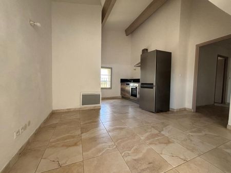 Location Appartement 3 pièces 70m² LE PONTET 84130 - Photo 2