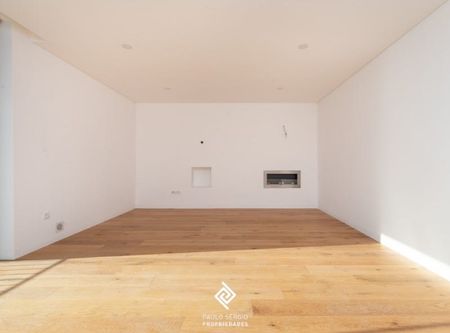 Santa Marinha e São Pedro da Afurada, Porto District - Photo 3