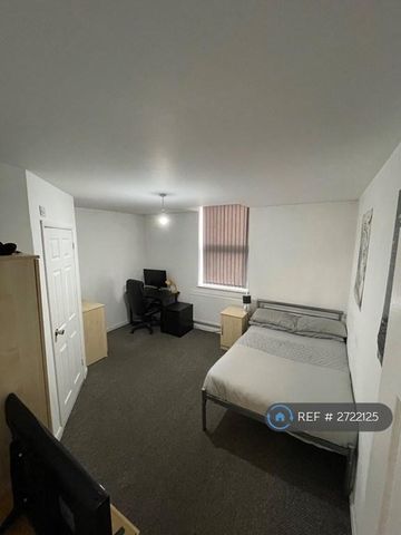 2 bedroom flat to rent - Photo 4