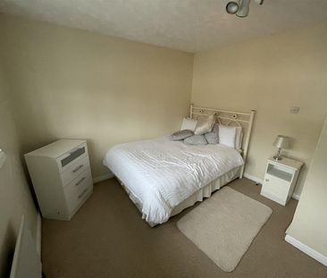 35 Glenalina Park, - Photo 5