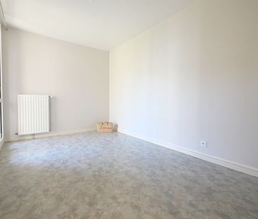 Location Appartement 3 pièces 86m² - Photo 6