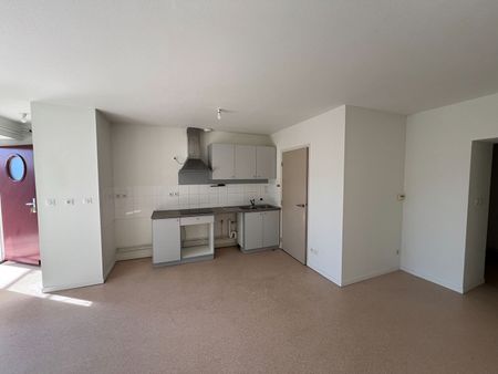 Location Appartement 3 pièces 75m² - Photo 2