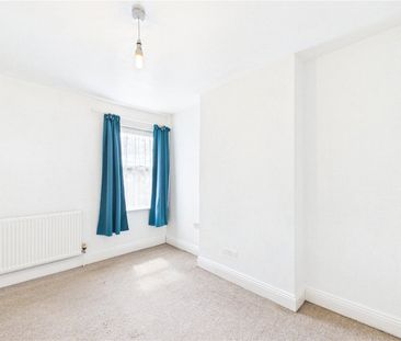 School Road, Tilehurst, Reading, Berkshire, RG31 - Photo 4