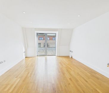 Oakridge Place, 46 Oak End Way, Gerrards Cross,SL9 - Photo 1