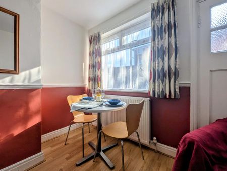 3 bedroom house to rent - Photo 2