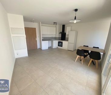 Location Appartement 2 pièces 46m² SOLLIES PONT 83210 - Photo 5