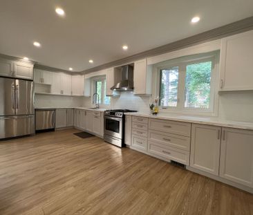 For Lease - 32 Eaglewing (main ) Court, Toronto, Ontario - Photo 5