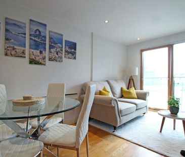 Flat to rent on - Photo 3