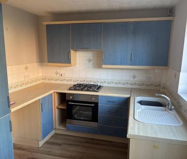 2 bedroom semi-detached house to rent - Photo 4