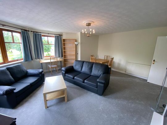 3 bedroom flat to rent - Photo 1