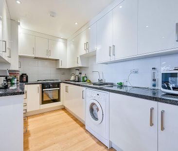 2 bedroom flat to rent - Photo 5