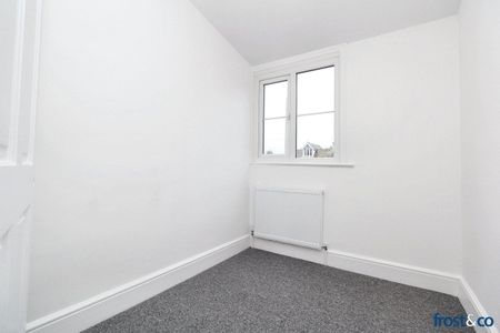 Penn Hill Avenue, Penn Hill, Poole - Photo 3