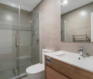 Modern Family Townhouse - Photo 1