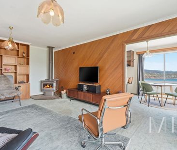 Spacious Three-Bedroom Home with Stunning Views - Photo 1