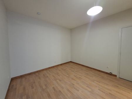 Location Appartement 1 pièce 17m² VICHY 03200 - Photo 3