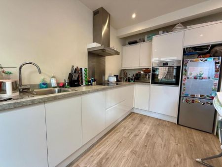 3 bedroom terraced house to rent - Photo 5
