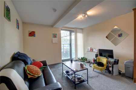 2 bedroom apartment to rent - Photo 4