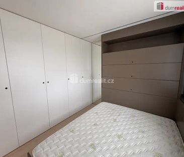 pronájem luxusního designového bytu 2+kk s balkonem a parkovacím st... - Photo 1