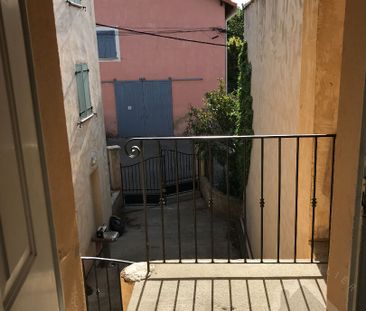 APPARTEMENT T3 au 1er étage À SEILLONS, - Photo 1