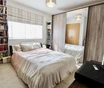 5 bedroom detached house to rent - Photo 2