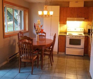 5 1/2 foyer tout inclus (wifi et hydro) terrain bordé d'un étang - Photo 1