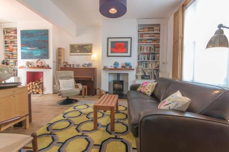 4 bedroom terraced house to rent - Photo 3