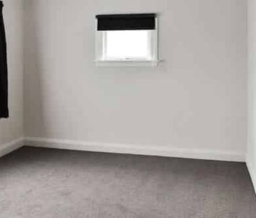 HOSPITAL - 2 BEDROOM - Photo 2