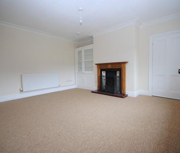 4 bedroom semi-detached house to rent - Photo 1