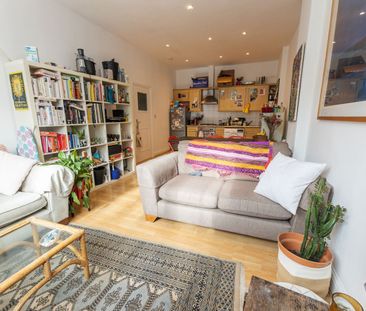 3 Bed Flat, Brighton Terrace, SW9 - Photo 2