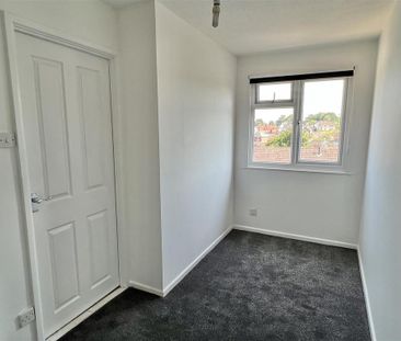 2 bedroom semi-detached house to rent - Photo 4