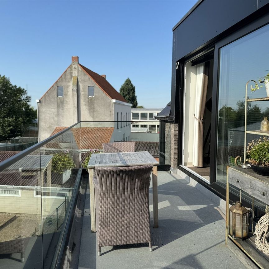 Luxueus appartement met ruim balkon in het centrum van Otegem. - Photo 1